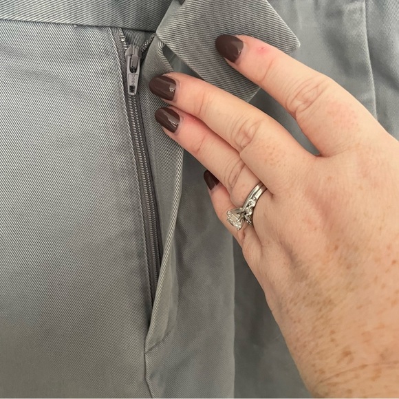 CHARLES TYRWHITT MENS NON-IRON CLASSIC FIT COTTON GRAY KHAKI PANTS - SIZE 36x32 - Picture 4 of 10